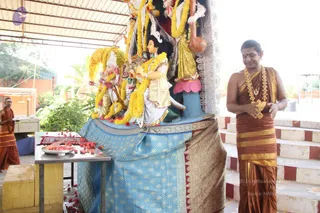 14-Navarathri-Devi-Pranapratishta-Temple-Guests-Doctors_Photo_1225_IMG_5308_CMP_WM