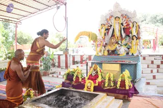 14-Navarathri-Devi-Pranapratishta-Temple-Guests-Doctors_Photo_1245_IMG_5328_CMP_WM