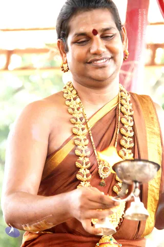 14-Navarathri-Devi-Pranapratishta-Temple-Guests-Doctors_Photo_1263_IMG_5346_CMP_WM