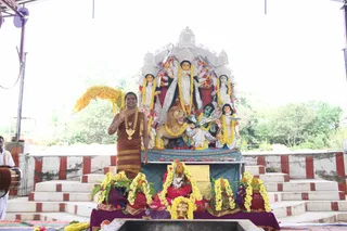 15-Navarathri-Durga-HDH-Guest-Doctors-Blessing_Photo_1019_IMG_5377_CMP_WM