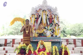 15-Navarathri-Durga-HDH-Guest-Doctors-Blessing_Photo_1020_IMG_5378_CMP_WM
