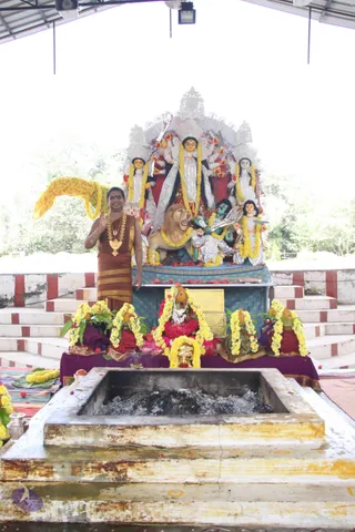 15-Navarathri-Durga-HDH-Guest-Doctors-Blessing_Photo_1025_IMG_5383_CMP_WM