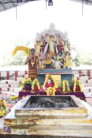 15-Navarathri-Durga-HDH-Guest-Doctors-Blessing_Photo_1027_IMG_5385_CMP_WM