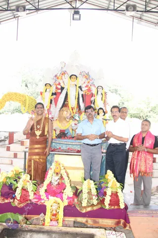 15-Navarathri-Durga-HDH-Guest-Doctors-Blessing_Photo_1031_IMG_5389_CMP_WM