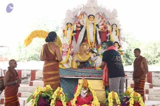15-Navarathri-Durga-HDH-Guest-Doctors-Blessing_Photo_1036_IMG_5394_CMP_WM