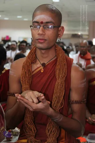 Paduka-Puja_Photo_1001_IMG_1255_CMP_WM