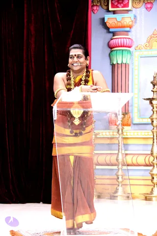 3-Nithya-Satsang_Photo_1008_IMG_0641_CMP_WM