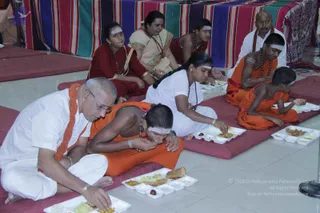 2-Gurukul-Teamily-Dinner-with-HDH_Photo_1007__MG_8805_Compressed_WM