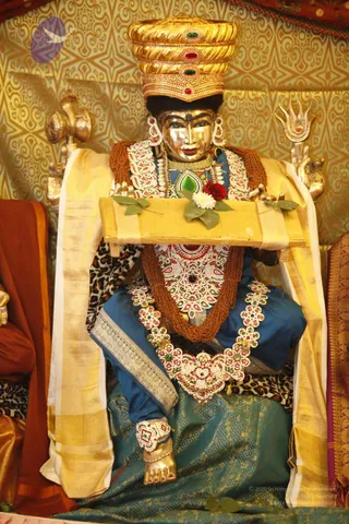 2014-01jan-17th-nithyananda-diary-haridwar-ia_MG_6566-20140117-112333-leela-alankaram_CMP_WM