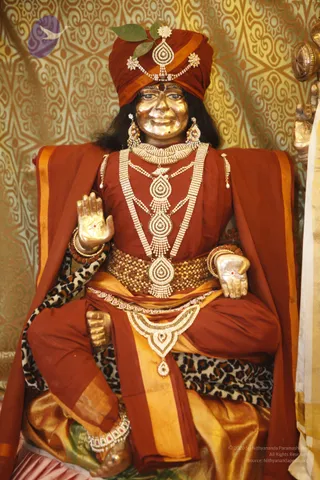 2014-01jan-17th-nithyananda-diary-haridwar-ia_MG_6567-20140117-112335-leela-alankaram_CMP_WM