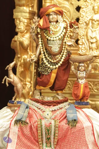 1-Satsang_Photo_1005_IMG_7242_Compressed_WM