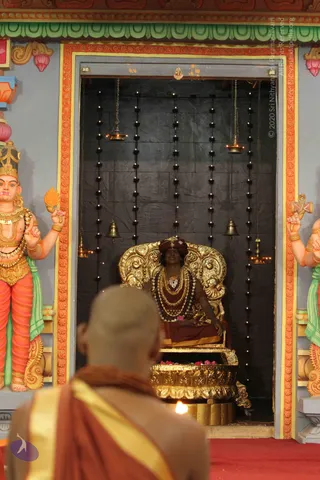 01-MORNING-SATSANG_Photo_1003_IMG_0540_CMP_WM