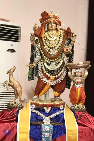 01-MORNING-SATSANG_Photo_1011_IMG_0566_CMP_WM