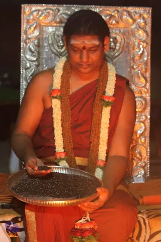 06-RUDRA-HOMA-AND-VIRAJA-HOMA_Photo_1011_IMG_1586_CMP_WM