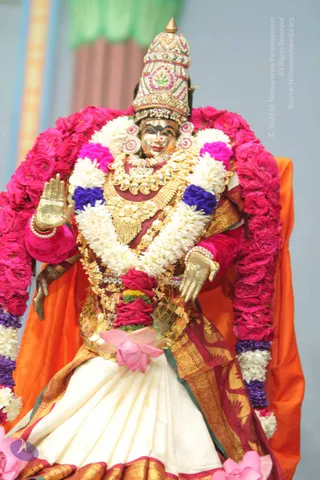 Pada-Puja_Photo_1005_IMG_0086_CMP_WM