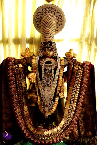04-Galleria-And-Deities_Photo_1006_IMG_2347_CMP_WM