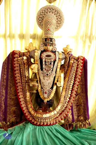 04-Galleria-And-Deities_Photo_1010_IMG_2351_CMP_WM