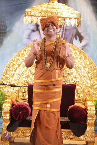 3-Morning-Satsang_Photo_1001_IMG_4857_CMP_WM