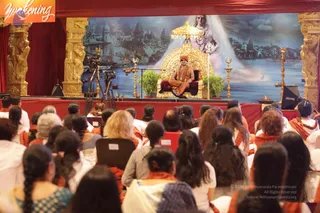 3-Morning-Satsang_Photo_1004_IMG_4877_CMP_WM(1)