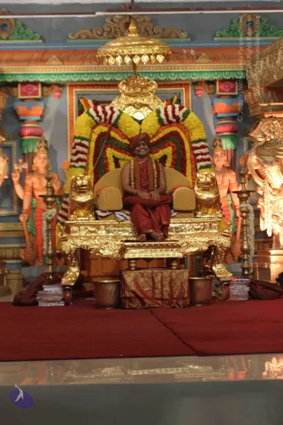 1-Pada-Puja-Satsang_Photo_1000_IMG_3221_CMP_WM