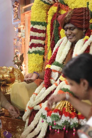 1-Pada-Puja-Satsang_Photo_1002_IMG_3266_CMP_WM