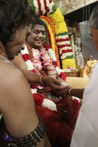 1-Pada-Puja-Satsang_Photo_1017_IMG_4040_CMP_WM