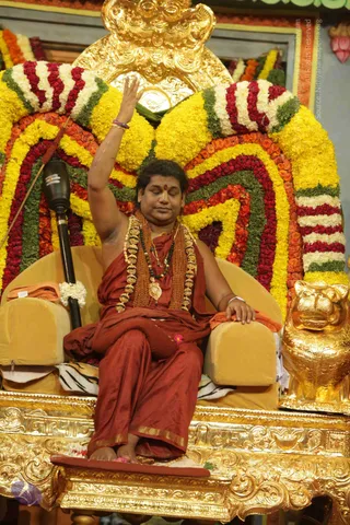 1-Pada-Puja-Satsang_Photo_1030_IMG_4314_CMP_WM