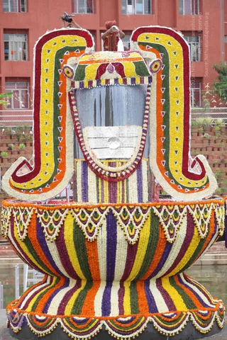 2-Vaidya-Sarovar_Photo_1012_IMG_4406_CMP_WM