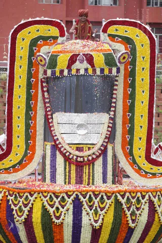 2-Vaidya-Sarovar_Photo_1027_IMG_4442_CMP_WM