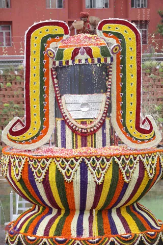 2-Vaidya-Sarovar_Photo_1036_IMG_4486_CMP_WM