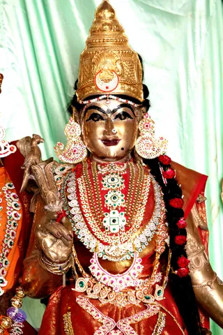 3-Deities_Photo_1008_IMG_1028_CMP_WM