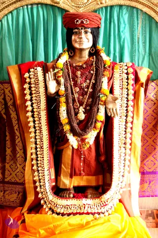 3-Deities_Photo_1012_IMG_1035_CMP_WM