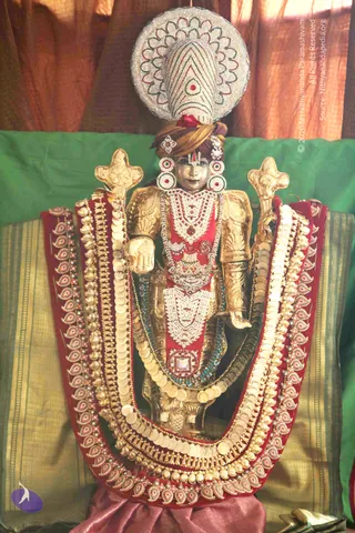 3-Deities_Photo_1014_IMG_1038_CMP_WM