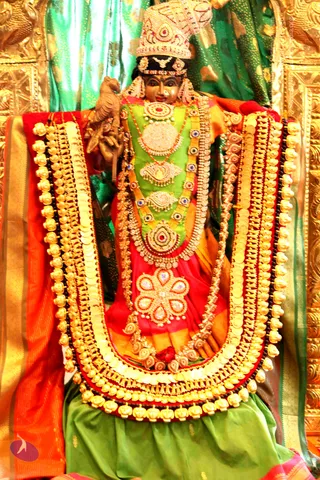 3-Deities_Photo_1018_IMG_1051_CMP_WM