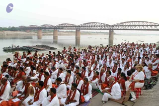 1-Ganga-Ghat_Photo_1000_IMG_1900_CMP_WM
