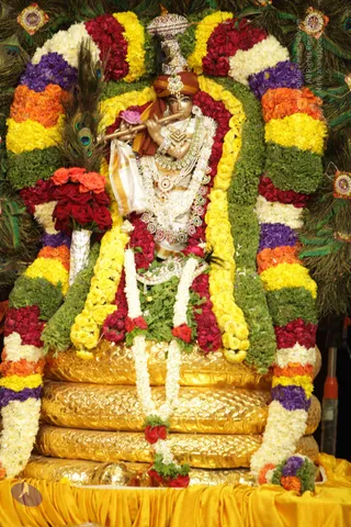 01-ARUNAGIRI-YOGISHWARA-STORY_Photo_1009_IMG_2072_CMP_WM
