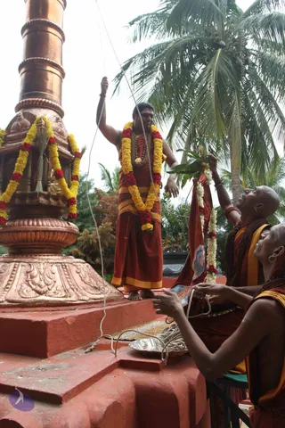 01-DHWAJAROHANAM_Photo_1045_IMG_3429_CMP_WM