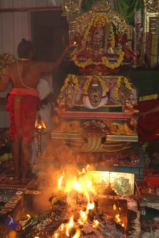 1-Agni-Samyama-Initiation_Photo_1018_IMG_0029_CMP_WM