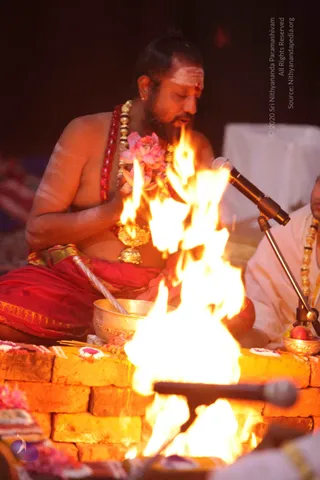 1-Agni-Samyama-Initiation_Photo_1111_IMG_9955_CMP_WM
