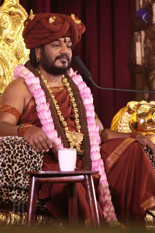 01-NITHYA-SATSANG_Photo_1006_IMG_9532_CMP_WM