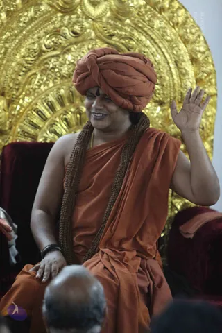 Swamiji-Meets-VIPs_Photo_1004_IMG_4486_CMP_WM