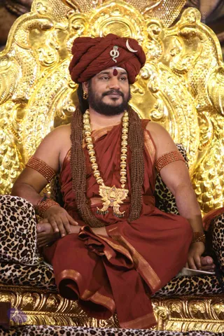 01-Nitya-Satsang_Photo_1001_IMG_6248_CMP_WM