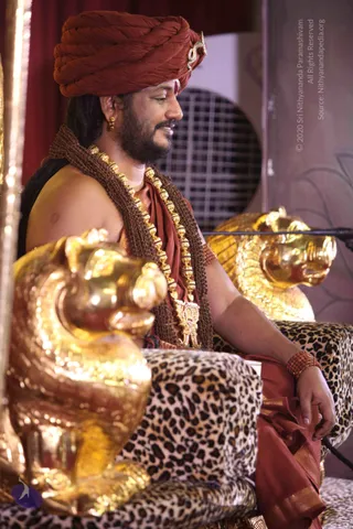 01-Nitya-Satsang_Photo_1009_IMG_6263_CMP_WM