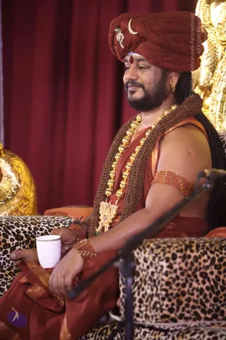 01-Nitya-Satsang_Photo_1013_IMG_6289_CMP_WM