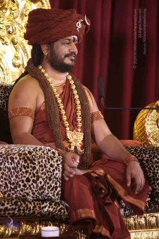 01-Nitya-Satsang_Photo_1024_IMG_6325_CMP_WM