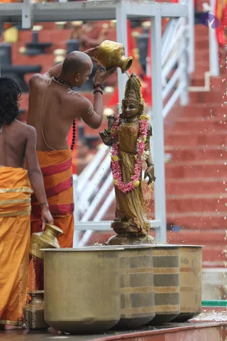 01-rudrabhishekam_Photo_1005_G28A1051_CMP_WM