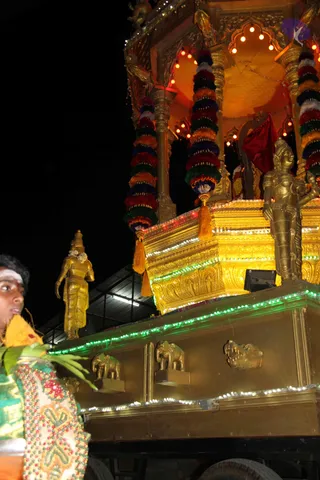 2-RATHOTSAVAM_Photo_1001_IMG_1246_CMP_WM