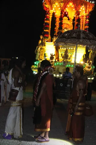 2-RATHOTSAVAM_Photo_1033_IMG_1332_CMP_WM