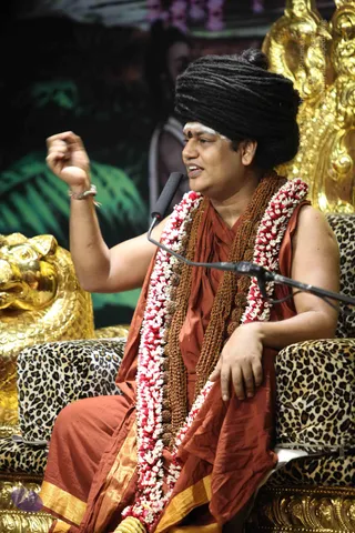 EVENING-SATSANG_Photo_1022_IMG_7200_CMP_WM