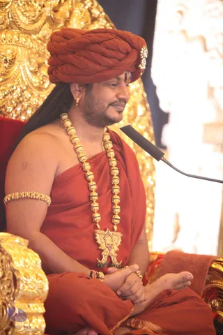 01-MORNING-SATSANG_Photo_1001_IMG_8830_CMP_WM